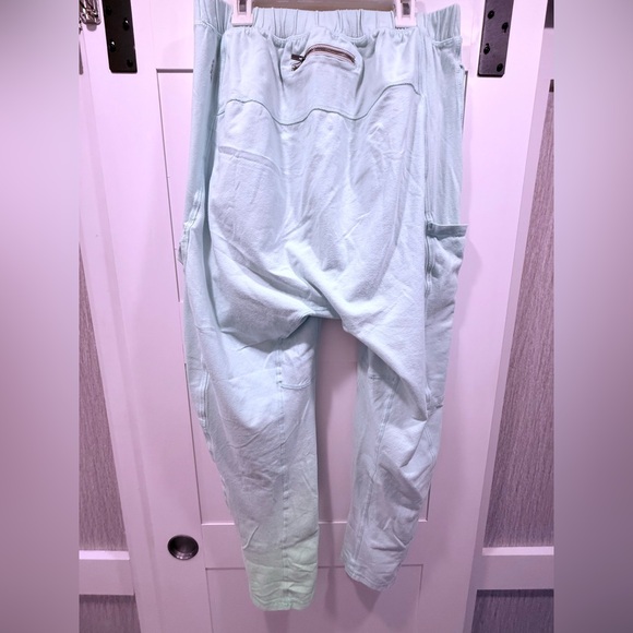 Free People Hot Shot Harem Jogger Pants in Mojito, size Medium EUC! - Picture 3 of 7